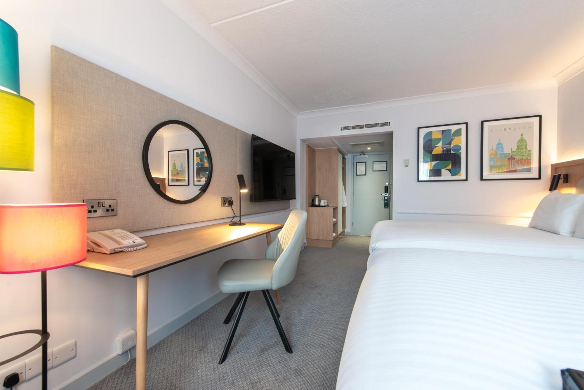 Holiday Inn Edinburgh Zoo By Ihg Exterior photo